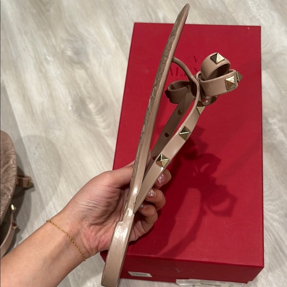 AUTHENTIC Valentino Rockstud Slippers - Picture 5 of 9
